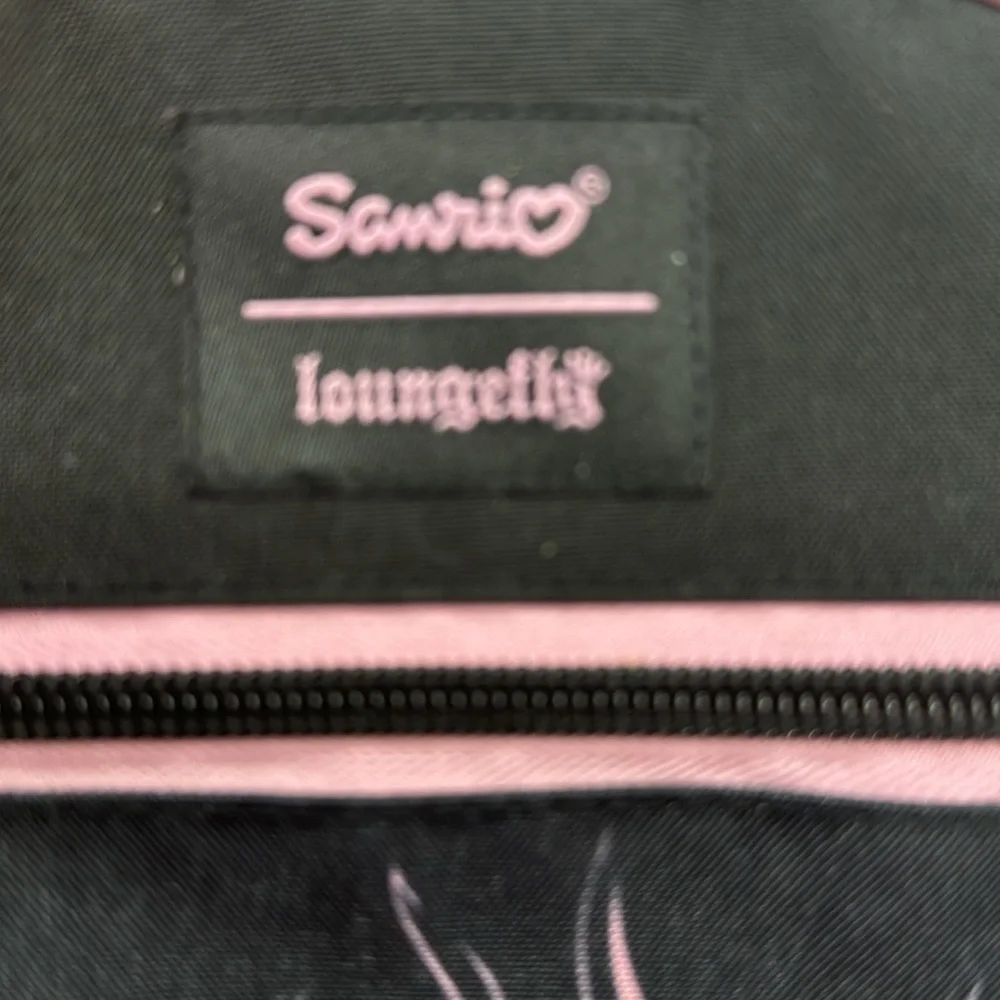 Kuromi by Sanrio Loungefly Black Pink Nylon Crossbody Bag NYB6056 - Picture 4 of 11